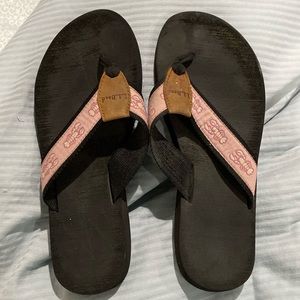 L.L. Bean size 8 women’s pink lobster flip-flops used